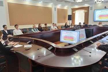 Студенты ОГУ – на экскурсии в областном парламенте